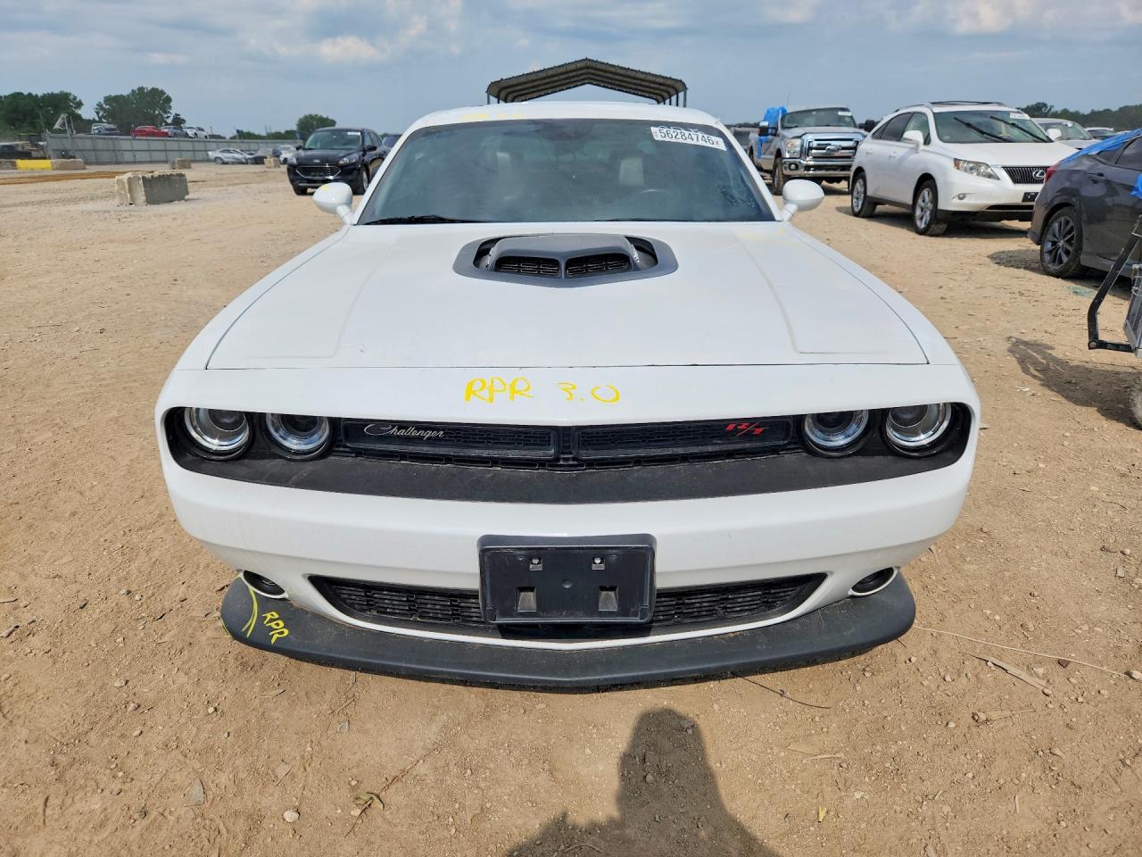 2C3CDZFJXGH289758 · 2016 DODGE CHALLENGER · 5/12