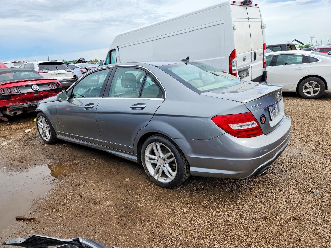 WDDGF8AB4DR298703 · 2013 MERCEDES-BENZ C · 2/13
