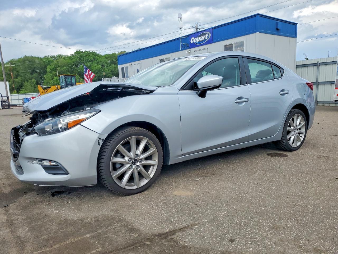 3MZBN1V73HM135131 · 2017 MAZDA 3
