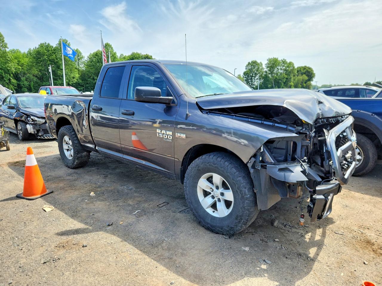 1C6RR7FTXKS542552 · 2019 RAM 1500 CLASSIC · 4/12