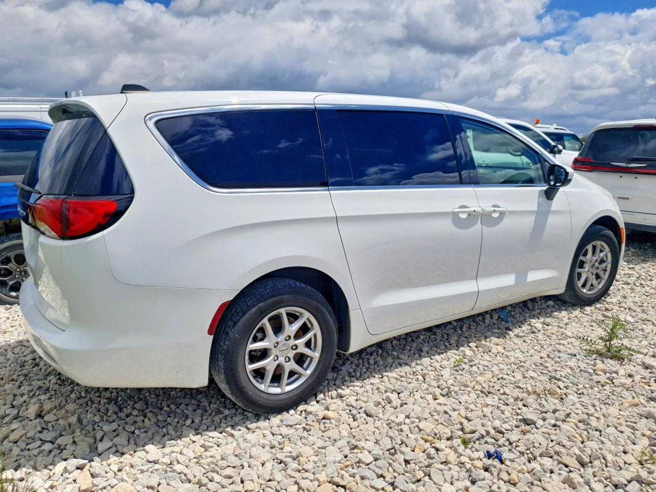2C4RC1CG2PR537515 · 2023 CHRYSLER VOYAGER · 3/13