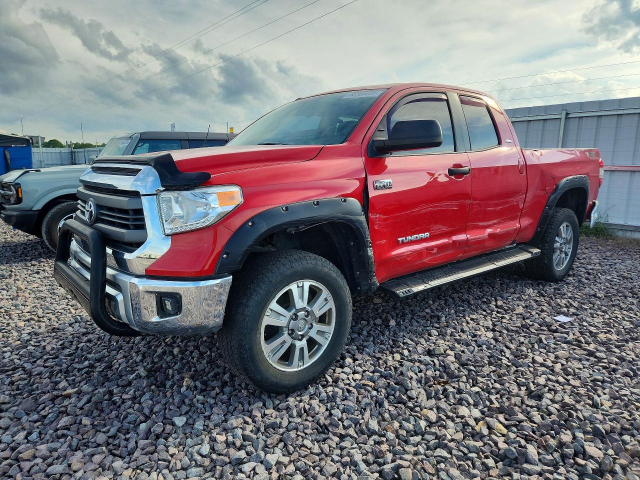 5TFUW5F15FX462471 · 2015 TOYOTA TUNDRA