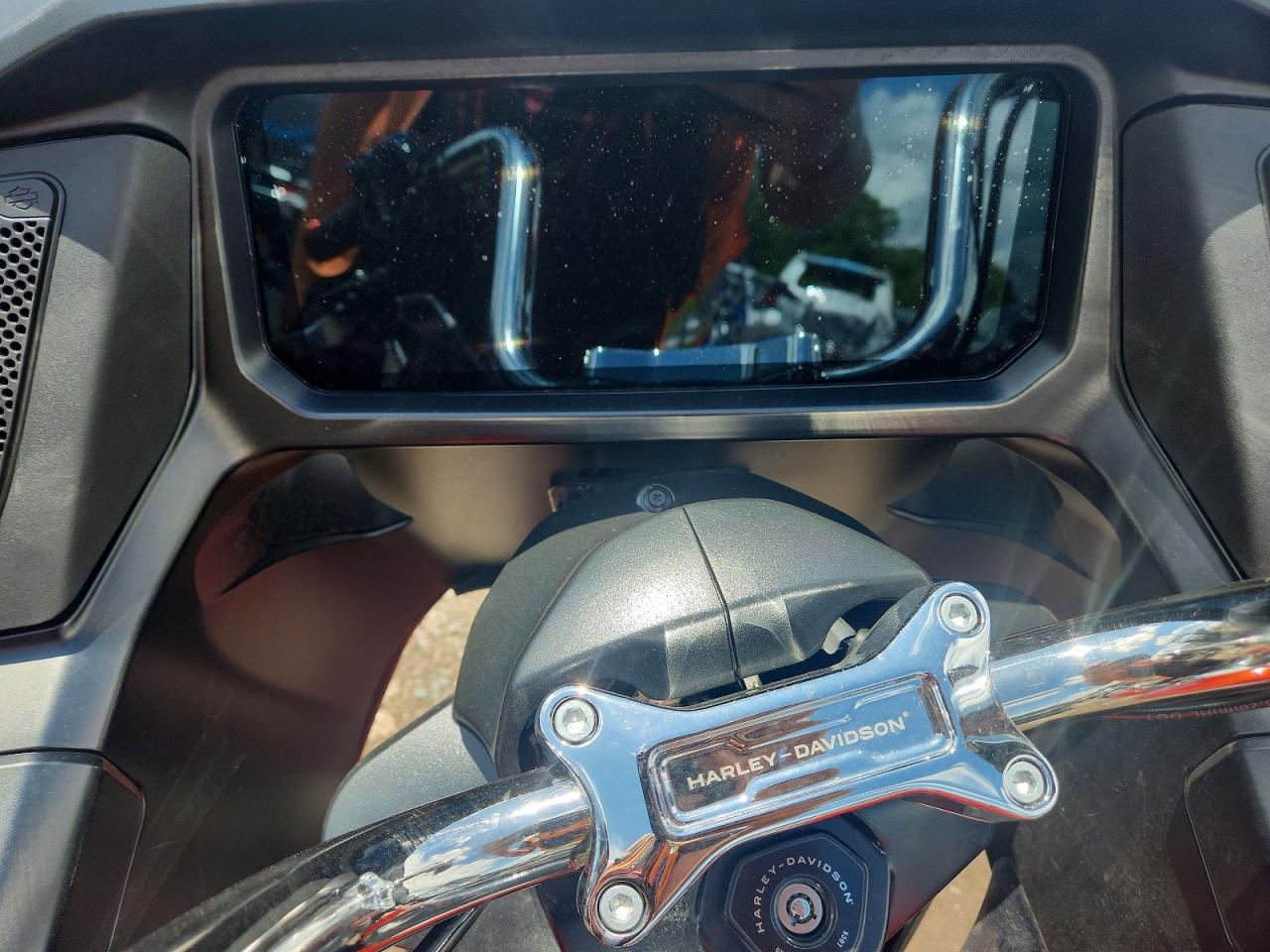 1HD1KH715RB641236 · 2024 HARLEY-DAVIDSON FLTRX · 7/8