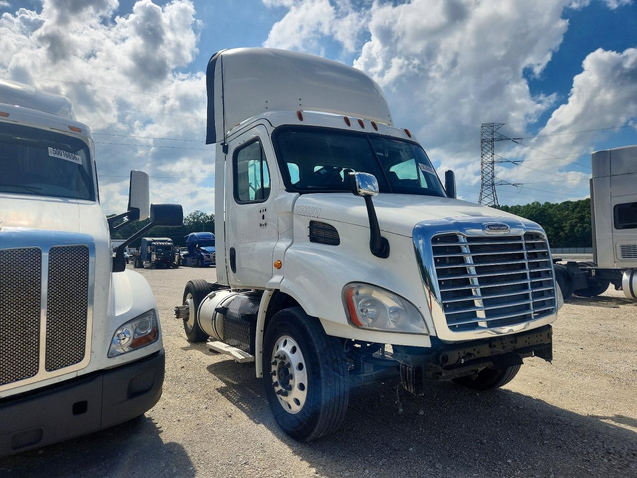3AKBGBDV6FSGG8488 · 2015 FREIGHTLINER CASCADIA