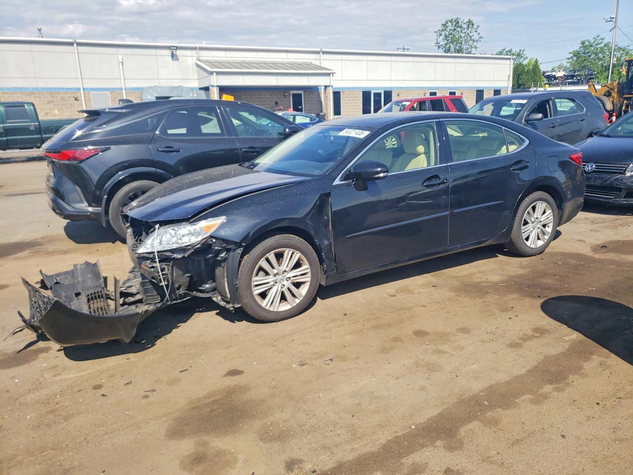 JTHBK1GGXF2158868 · 2015 LEXUS ES