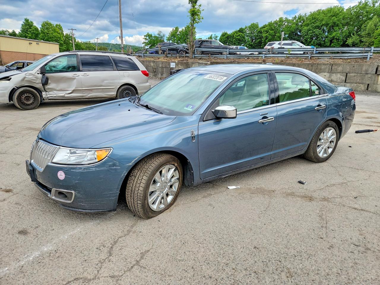 3LNHL2JC4CR824727 · 2012 LINCOLN MKZ