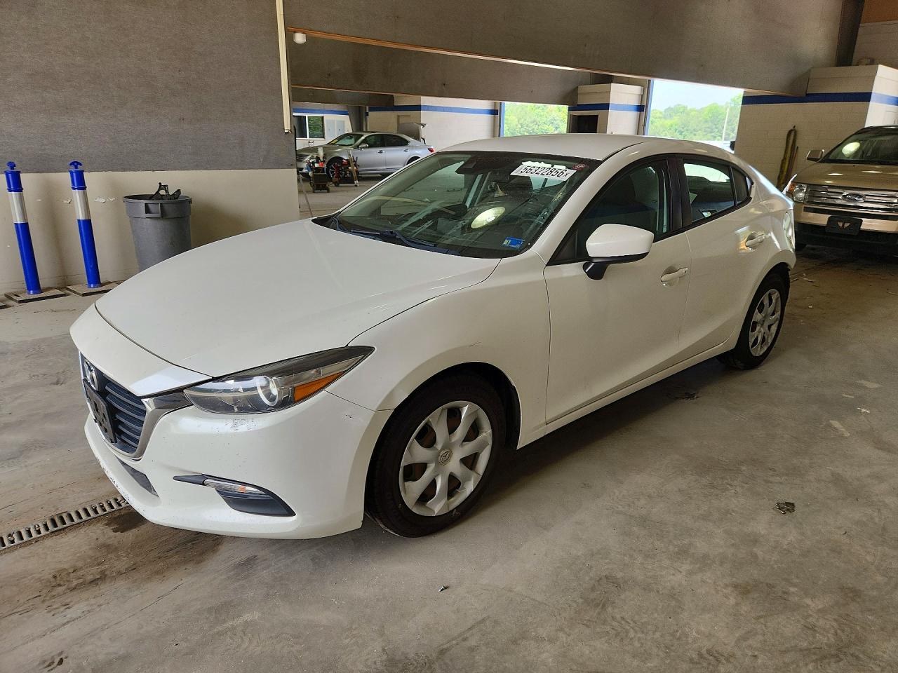 3MZBN1U71JM209198 · 2018 MAZDA 3