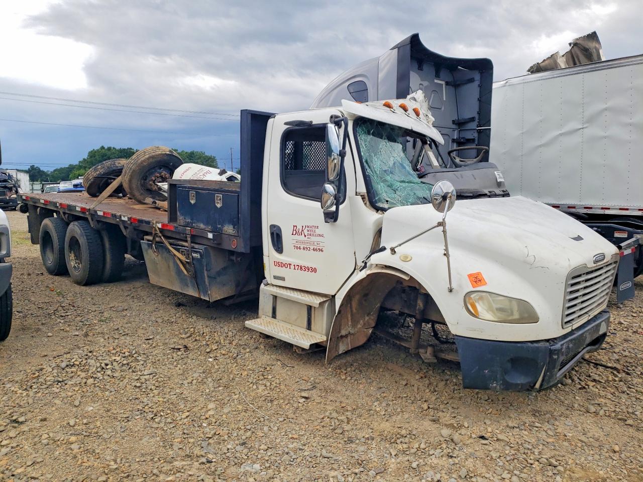 1FVHCYDC75HU43160 · 2002 FREIGHTLINER M2 · 4/14