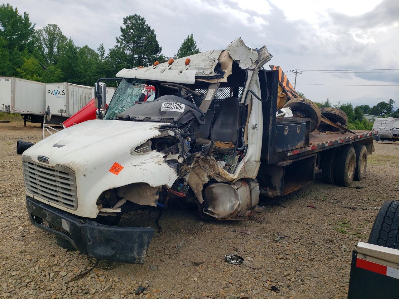 2002 FREIGHTLINER M2