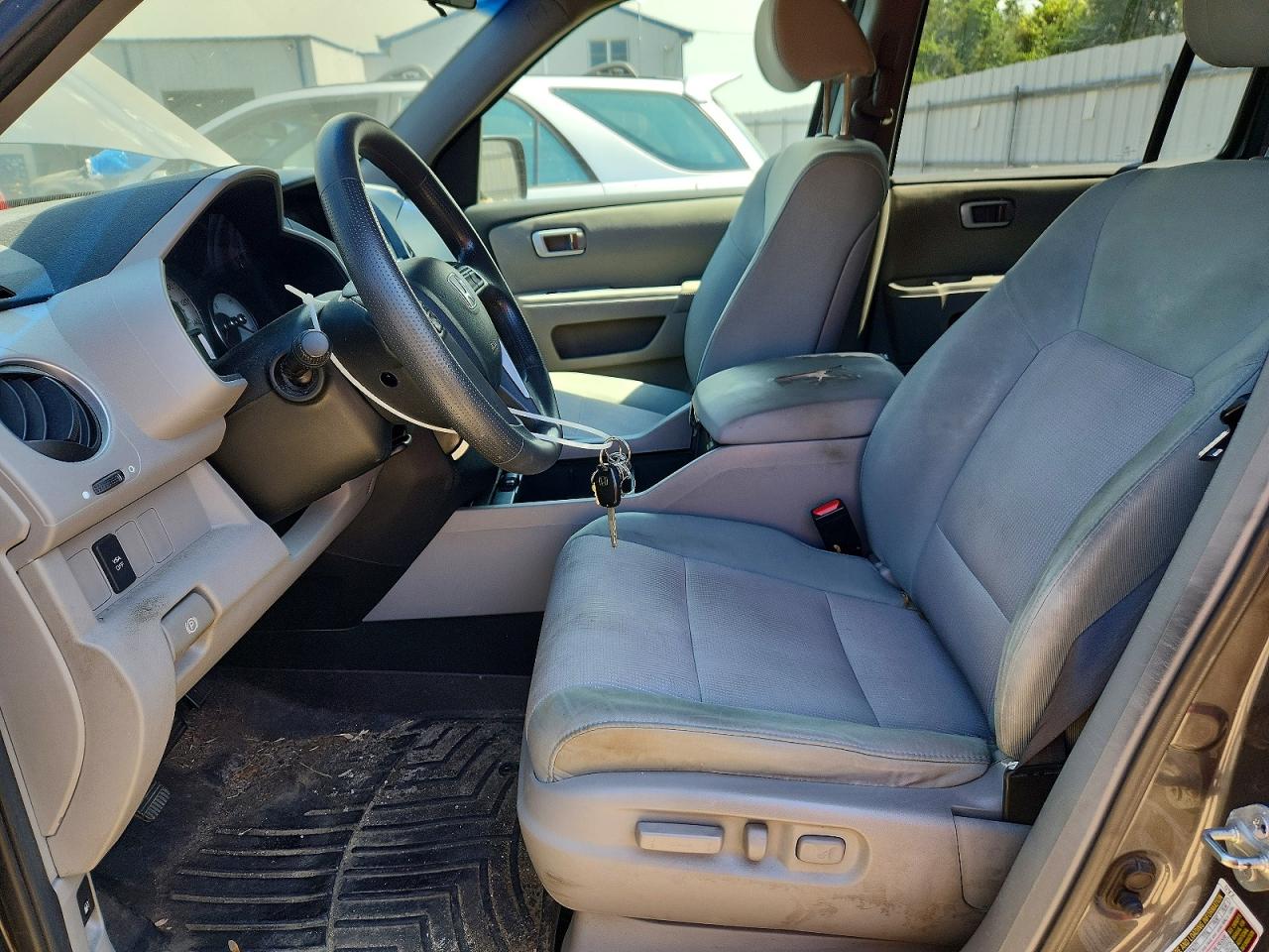 5FNYF4H47BB021318 · 2011 HONDA PILOT · 7/13