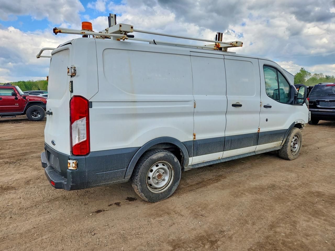 1FTNE1ZM3FKA59348 · 2015 FORD TRANSIT · 3/13