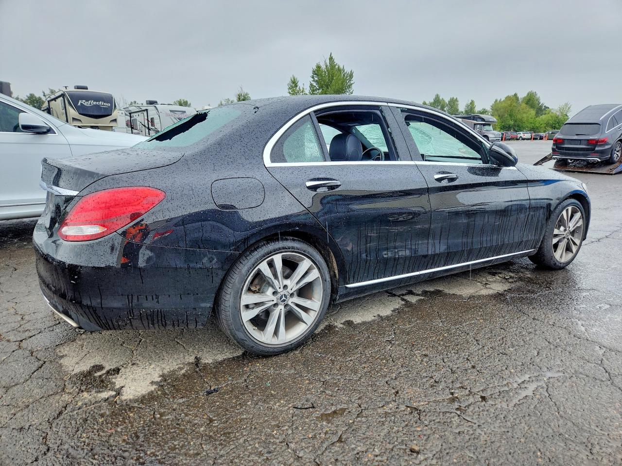 WDDWF4JB1JR402239 · 2018 MERCEDES-BENZ C · 3/12