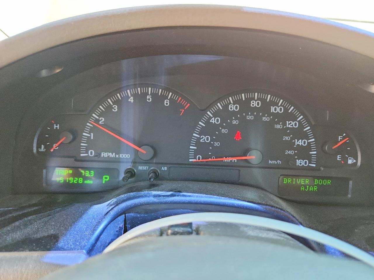 1LNHM87A0YY904864 · 2000 LINCOLN LS · 9/12