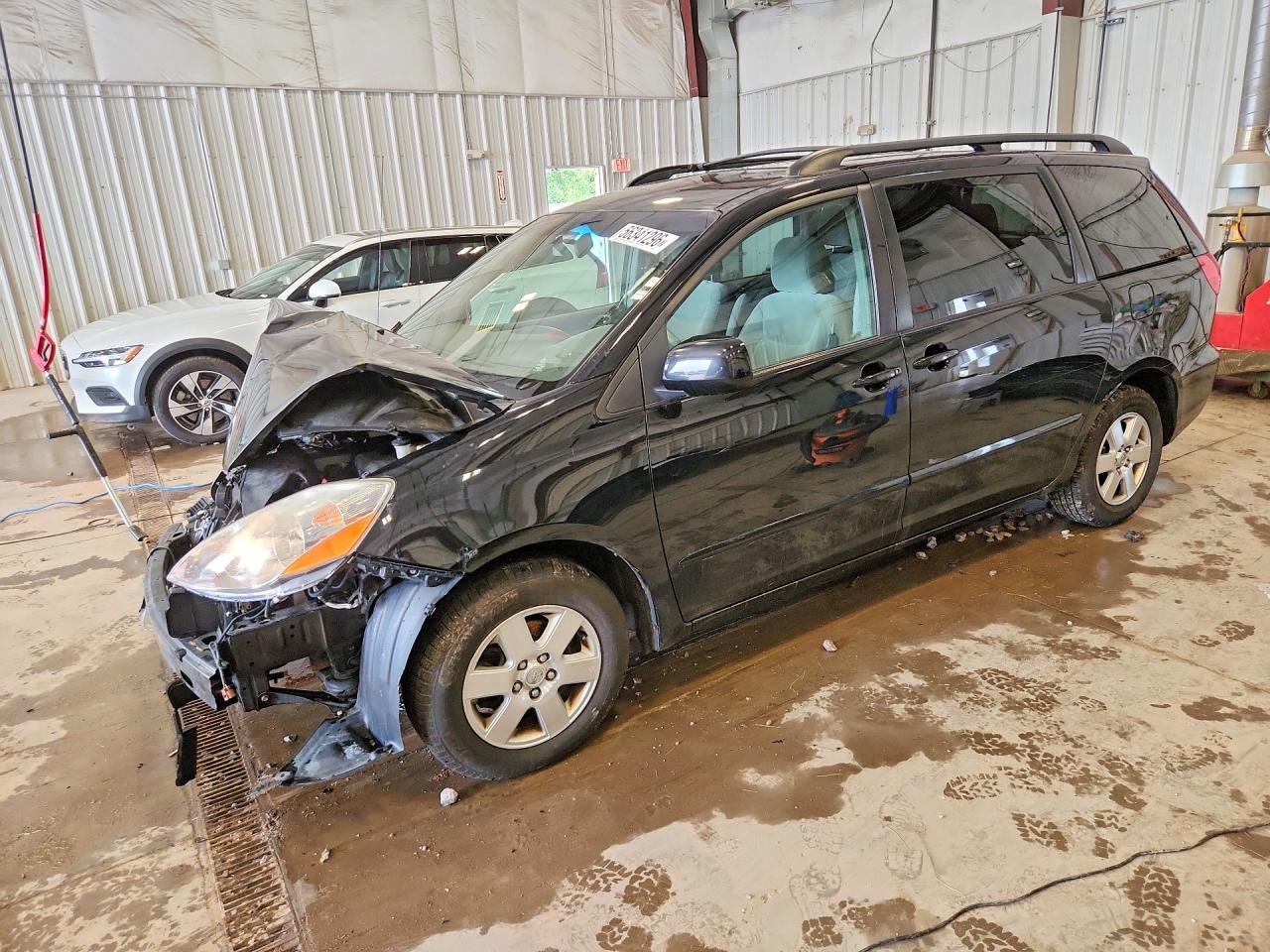 5TDYK4CC6AS329407 · 2010 TOYOTA SIENNA