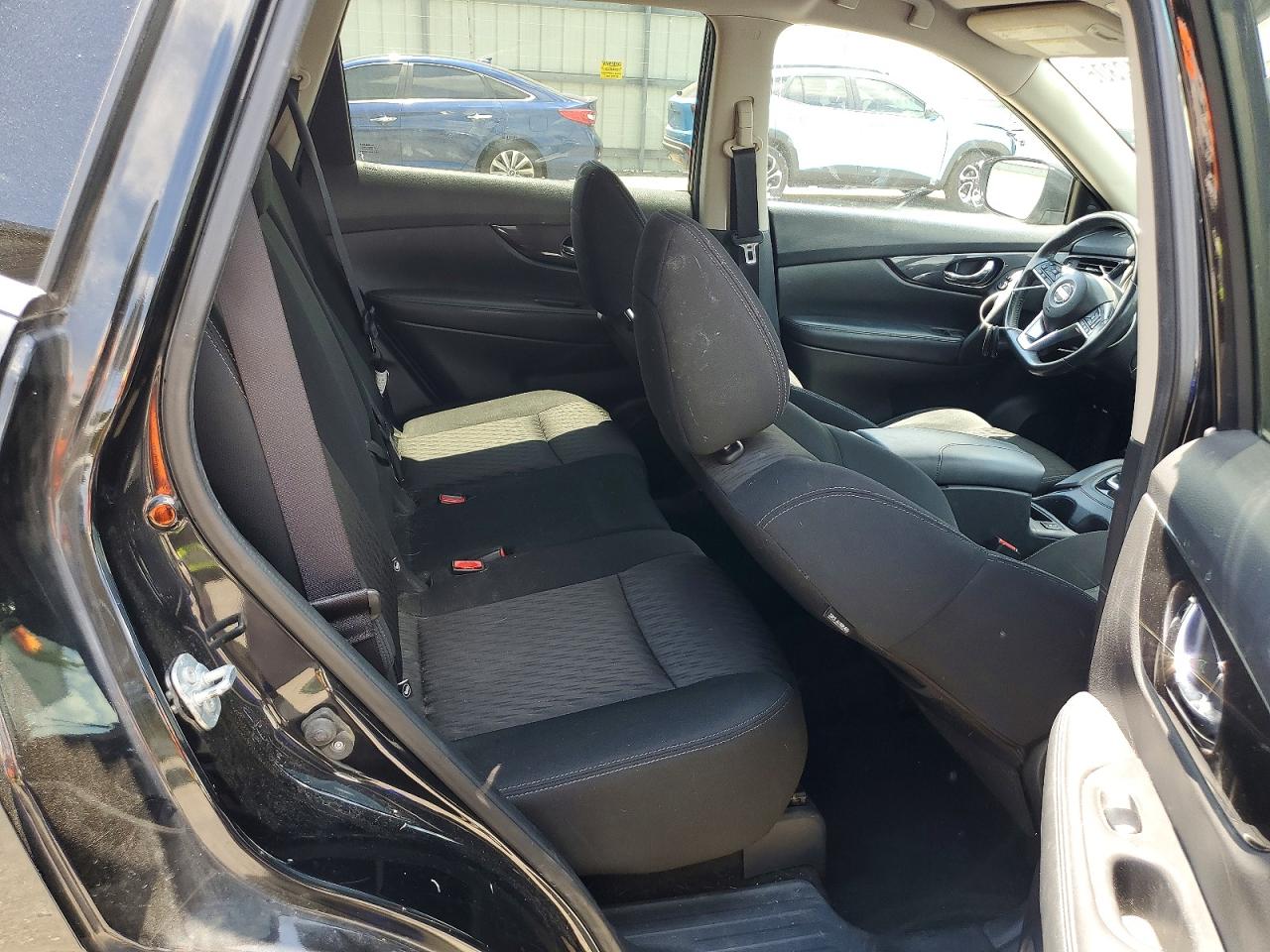 KNMAT2MV0HP506847 · 2017 NISSAN ROGUE · 11/13