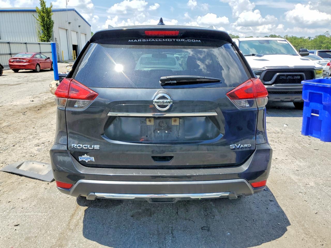 KNMAT2MV0HP506847 · 2017 NISSAN ROGUE · 6/13