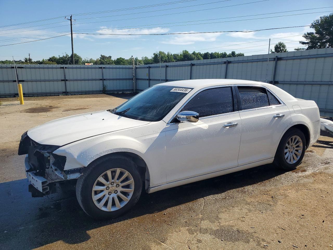 2C3CCAAG3DH615332 · 2013 CHRYSLER 300