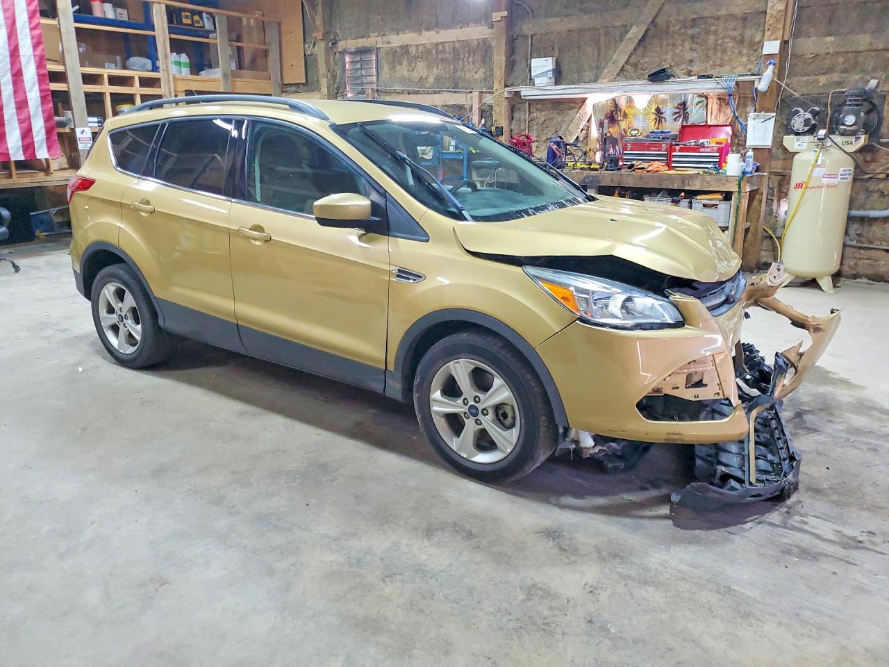 1FMCU9GX2FUB30478 · 2015 FORD ESCAPE · 4/14