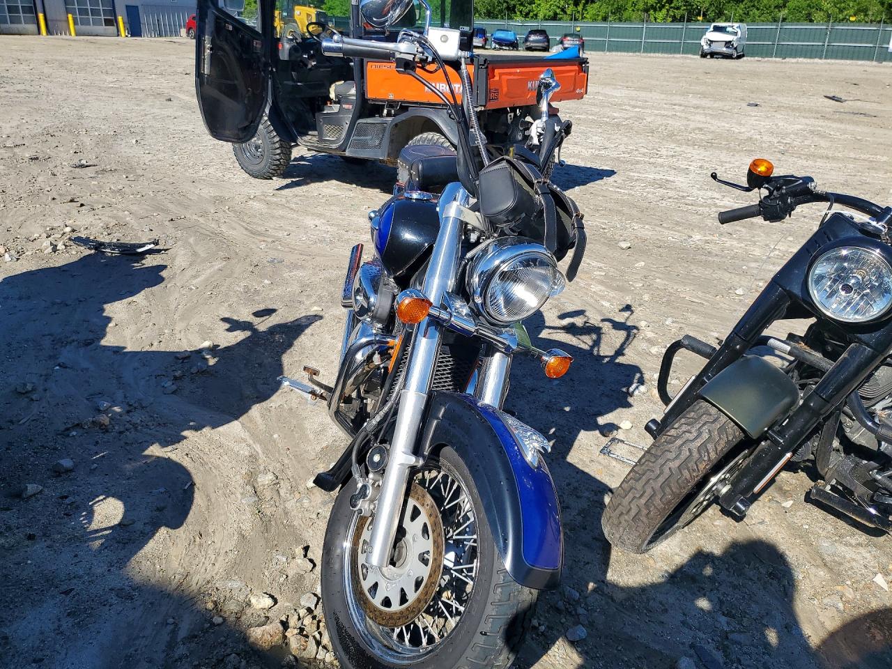 JS1VS54A322101129 · 2002 SUZUKI VL800 · 2/8