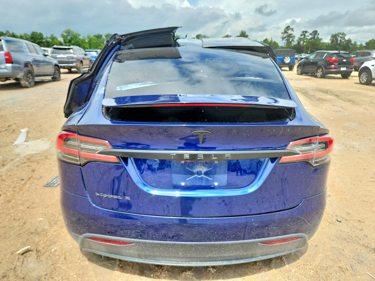 5YJXCDE2XHF046715 · 2017 TESLA MODEL X · 6/12