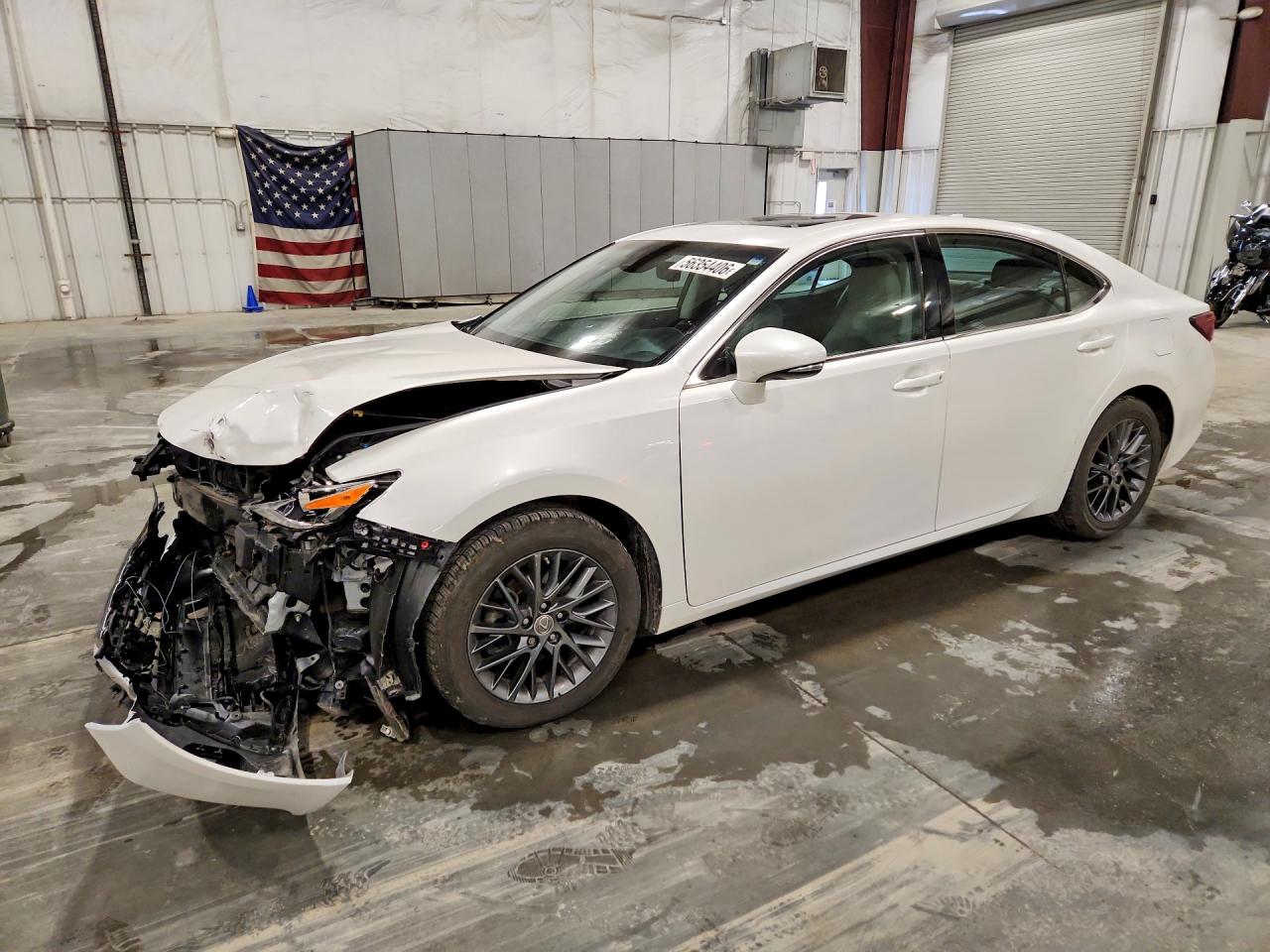 58ABK1GG0JU091491 · 2018 LEXUS ES