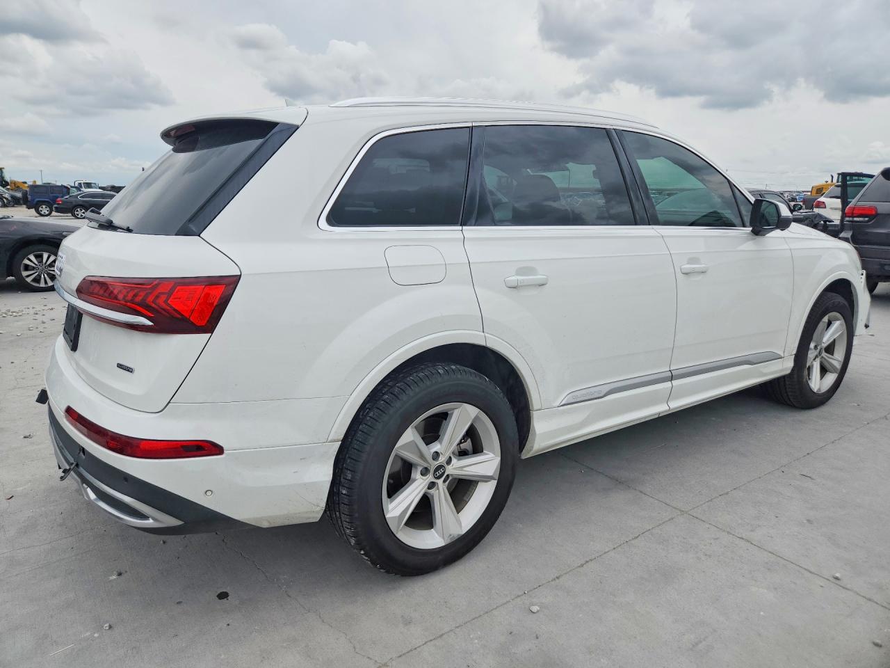 WA1AXAF79MD033114 · 2021 AUDI Q7 · 3/14
