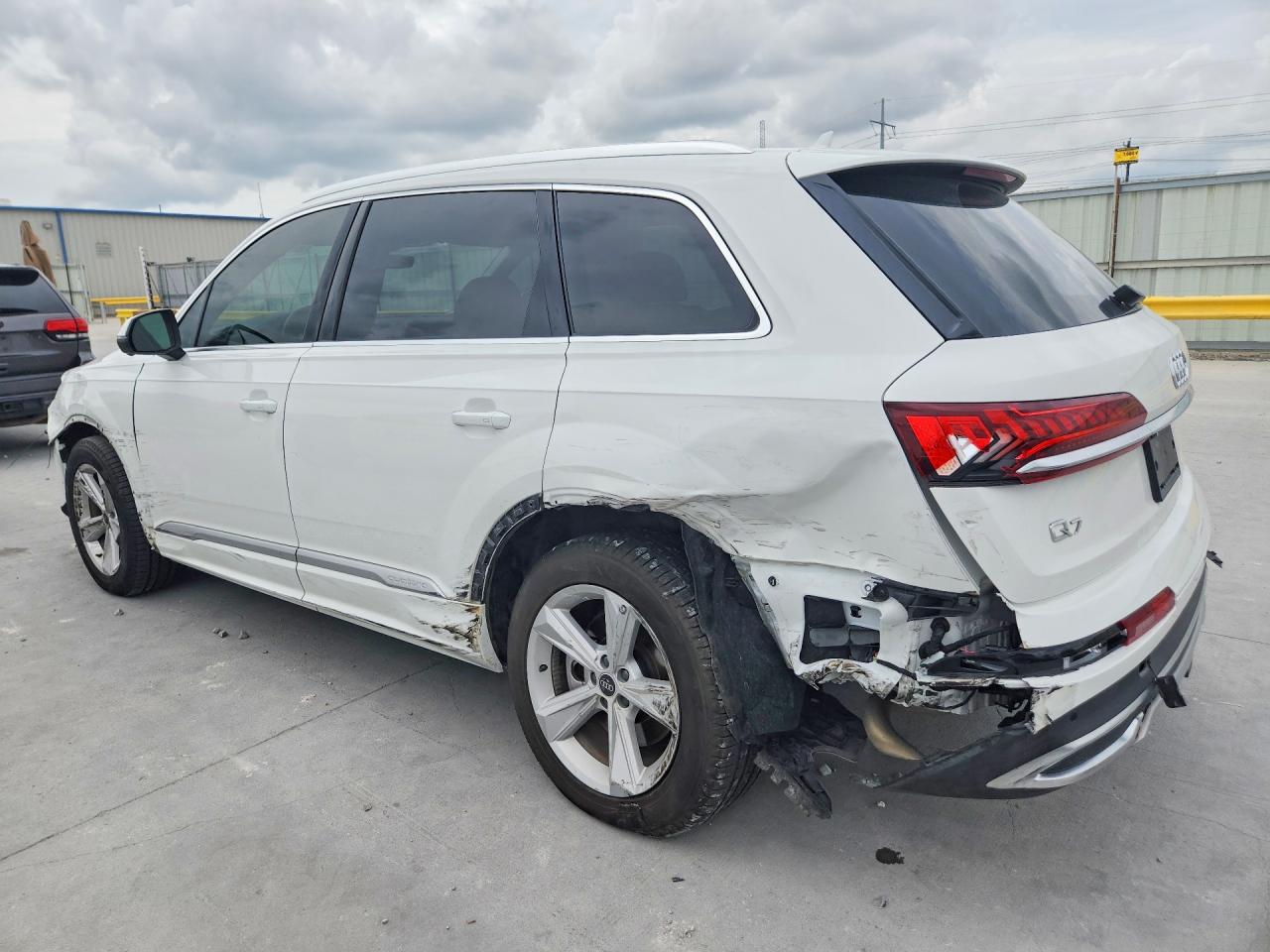 WA1AXAF79MD033114 · 2021 AUDI Q7 · 2/14