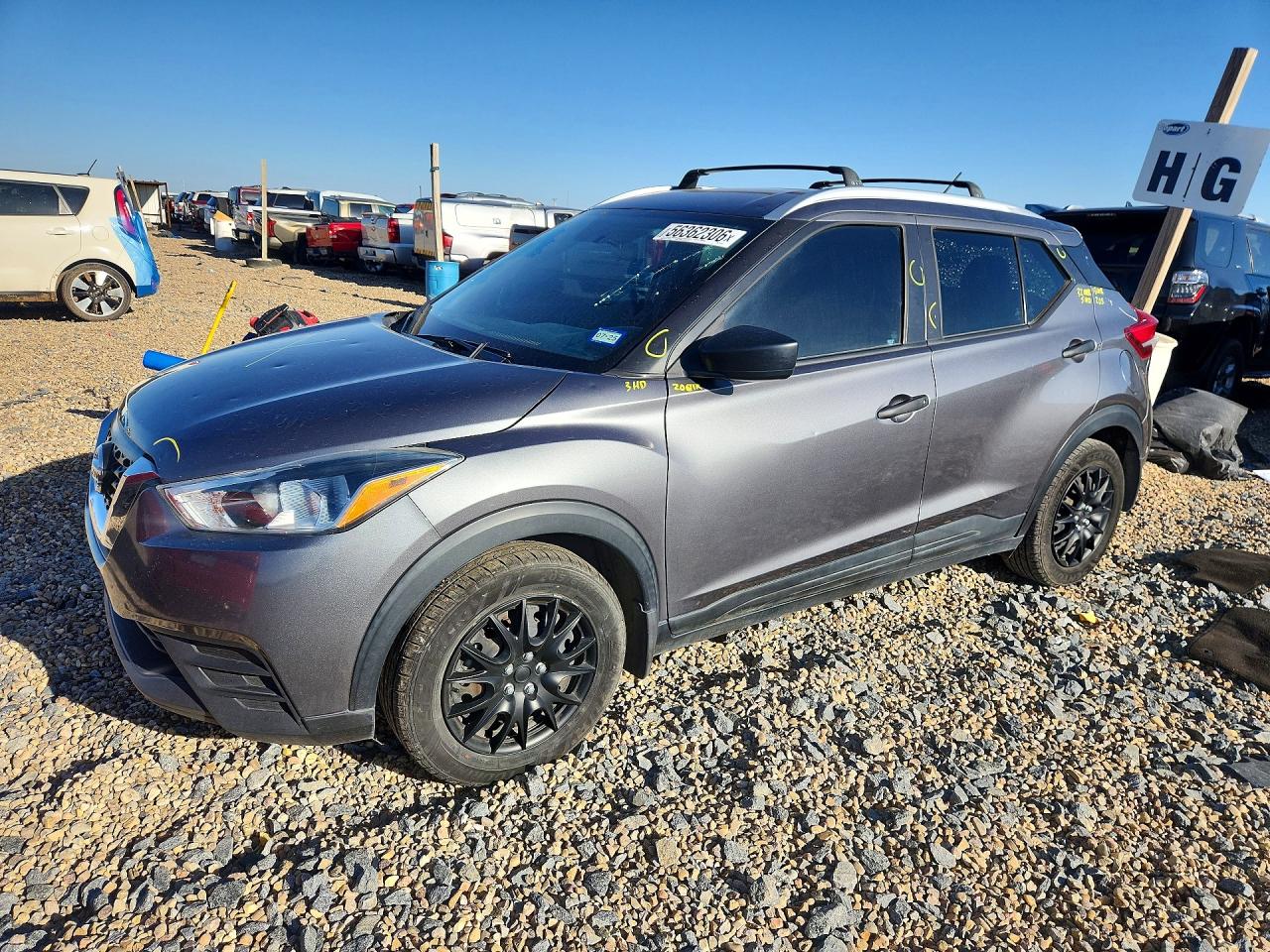 3N1CP5CU5KL556883 · 2019 NISSAN KICKS