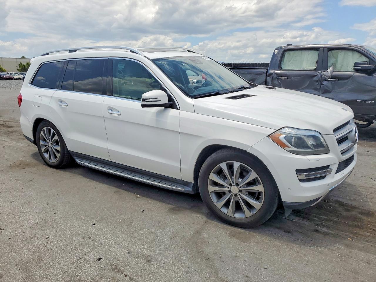 4JGDF7CE2EA315265 · 2014 MERCEDES-BENZ GL · 4/13