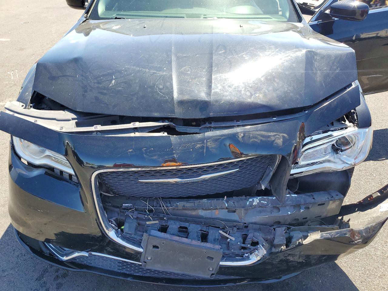 2C3CCAAG2GH234091 · 2016 CHRYSLER 300 · 11/12