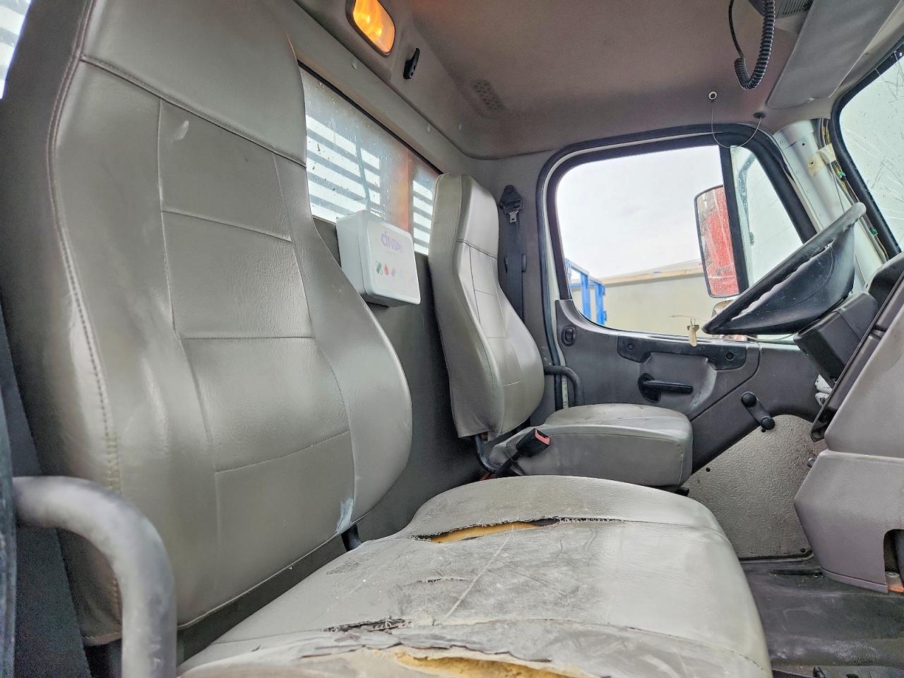 3ALACWDT7GDHA9578 · 2016 FREIGHTLINER M2 · 6/10