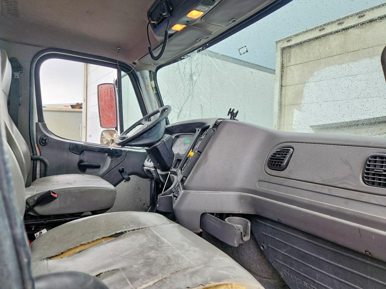 3ALACWDT7GDHA9578 · 2016 FREIGHTLINER M2 · 5/10