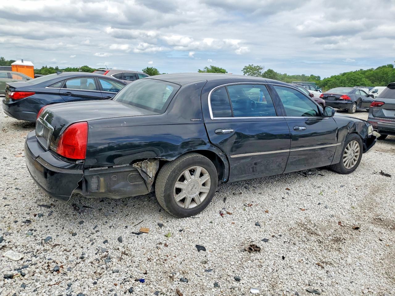 1LNHM85V86Y646452 · 2006 LINCOLN TOWN CAR · 3/12