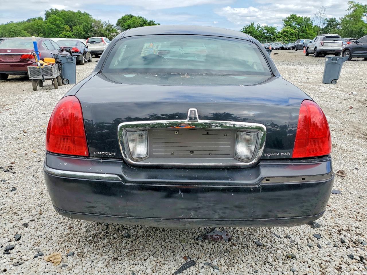 1LNHM85V86Y646452 · 2006 LINCOLN TOWN CAR · 6/12