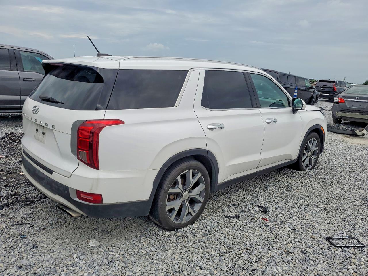 KM8R44HE9LU147199 · 2020 HYUNDAI PALISADE · 3/13