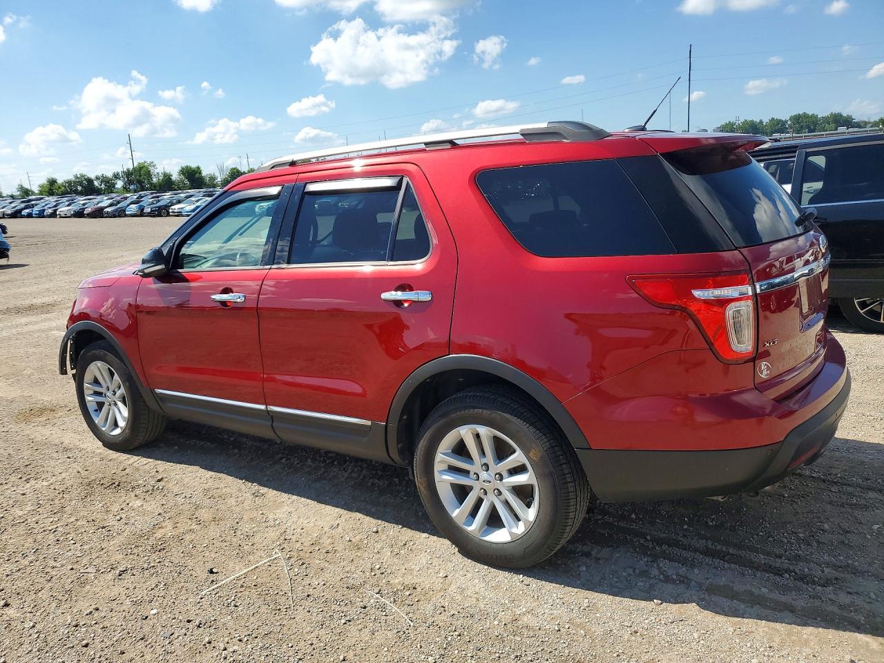 1FM5K8D80FGB95625 · 2015 FORD EXPLORER · 2/13