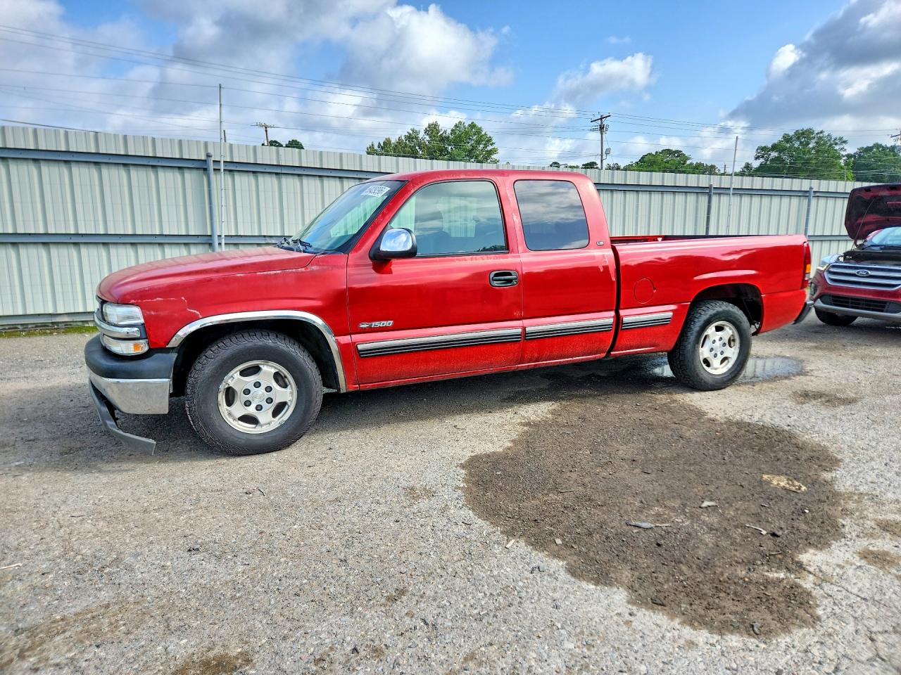2GCEC19V8Y1201940 · 2000 CHEVROLET SILVERADO