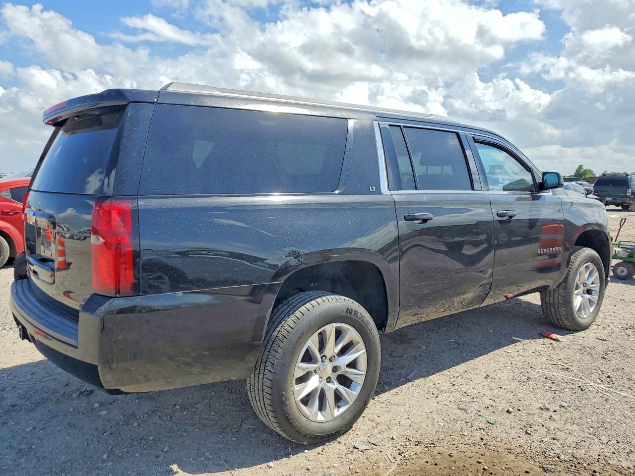 1GNSCHKC9GR358510 · 2016 CHEVROLET SUBURBAN · 3/13