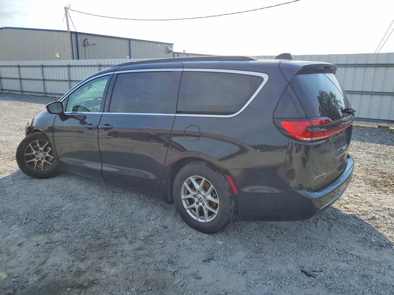 2C4RC1BG7NR128697 · 2022 CHRYSLER PACIFICA · 2/13