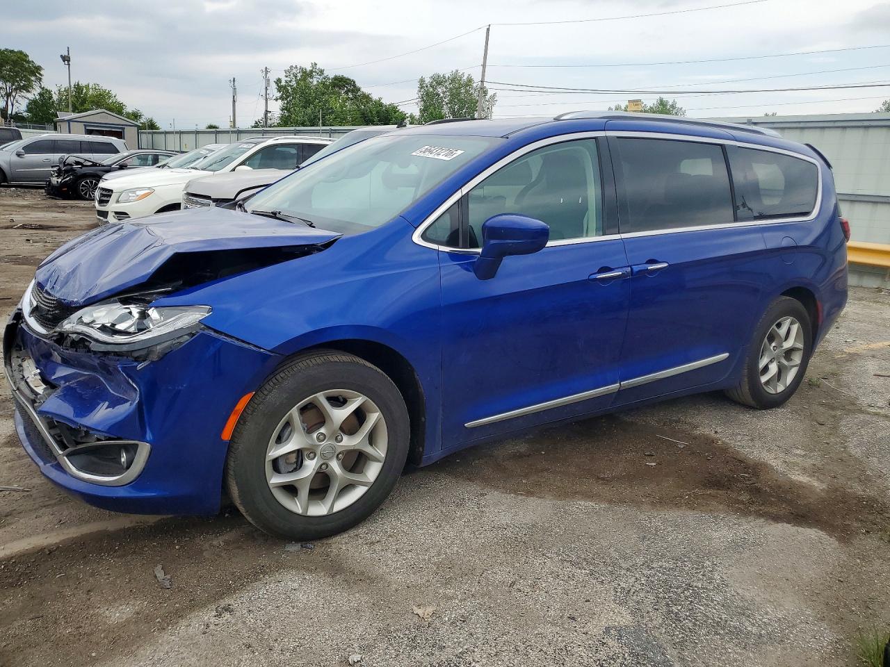 2C4RC1EG7KR604048 · 2019 CHRYSLER PACIFICA