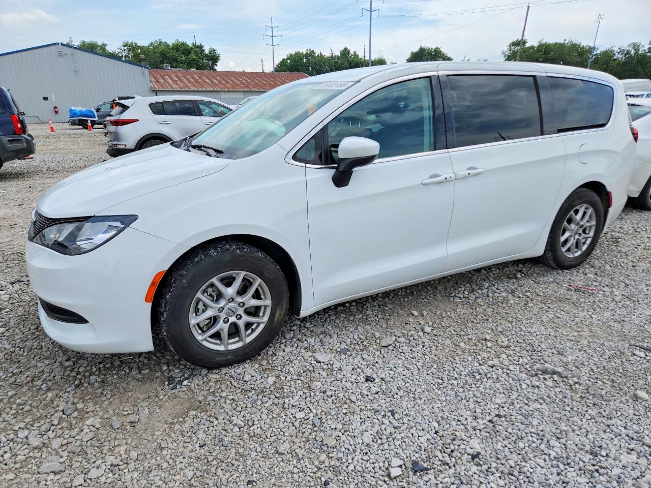2022 CHRYSLER VOYAGER