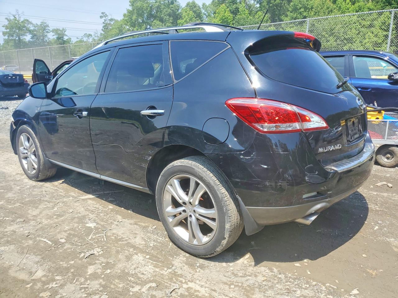 JN8AZ1MW6BW184069 · 2011 NISSAN MURANO · 2/13