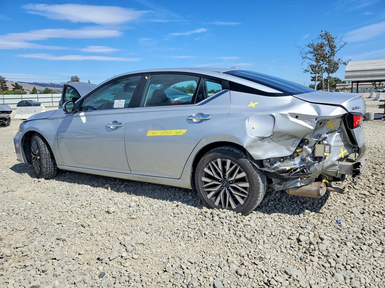1N4BL4DV4PN374577 · 2023 NISSAN ALTIMA · 2/13