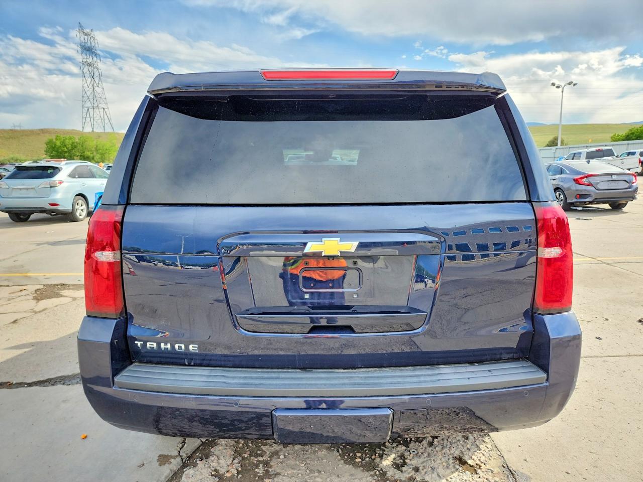 1GNSKBKC0JR227537 · 2018 CHEVROLET TAHOE · 6/13