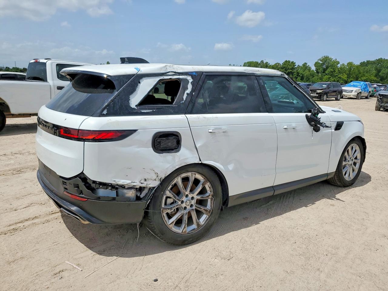 SAL1P9EU8SA457533 · 2025 LAND ROVER RANGE ROVER SPORT · 3/13