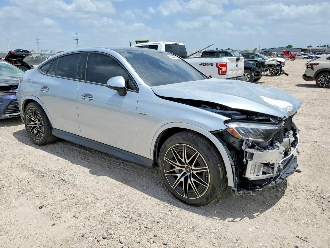 W1NKJ8HB8SF298073 · 2025 MERCEDES-BENZ GLC COUPE · 4/13