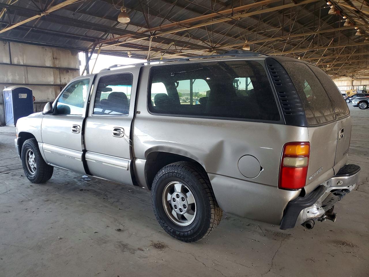 3GNFK16T51G144689 · 2001 CHEVROLET SUBURBAN · 2/13