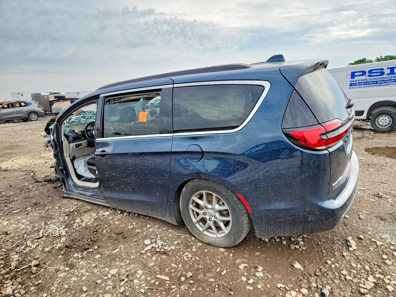 2C4RC1FG3MR591428 · 2021 CHRYSLER PACIFICA · 2/12