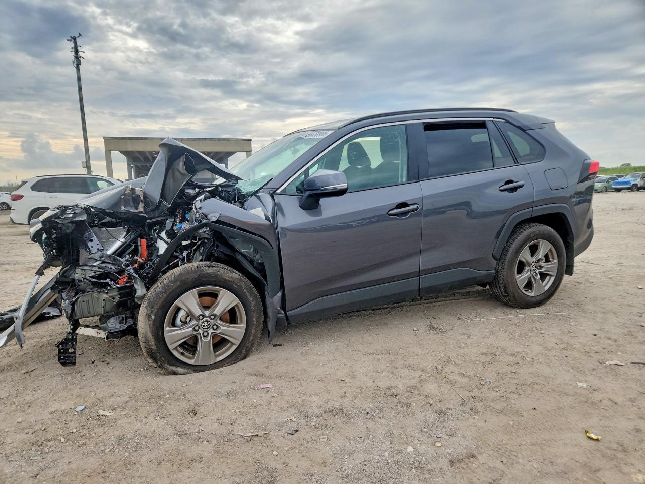 2T3W1RFV7SC361708 · 2025 TOYOTA RAV4
