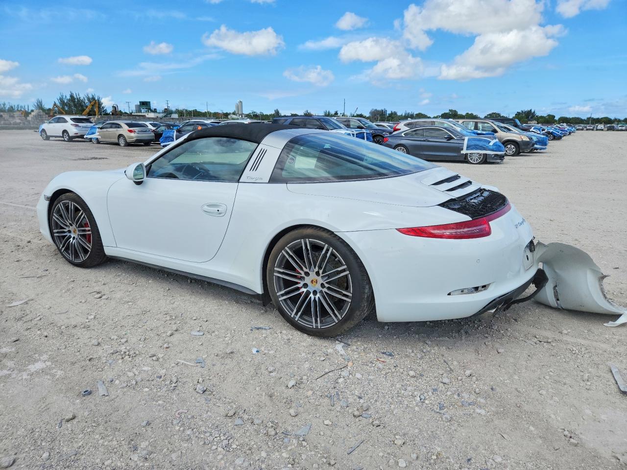 WP0BB2A91FS135609 · 2015 PORSCHE 911 · 2/12
